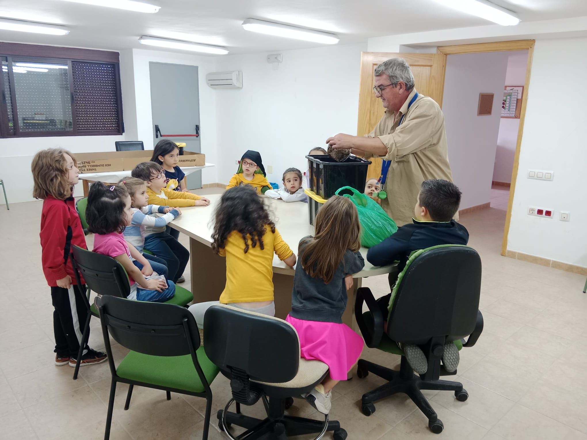 Con el criadero de Lombriz Californiana copia